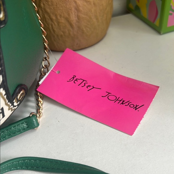 NWT Betsey Johnson Green Pot O' Gold Bag - Picture 2 of 11